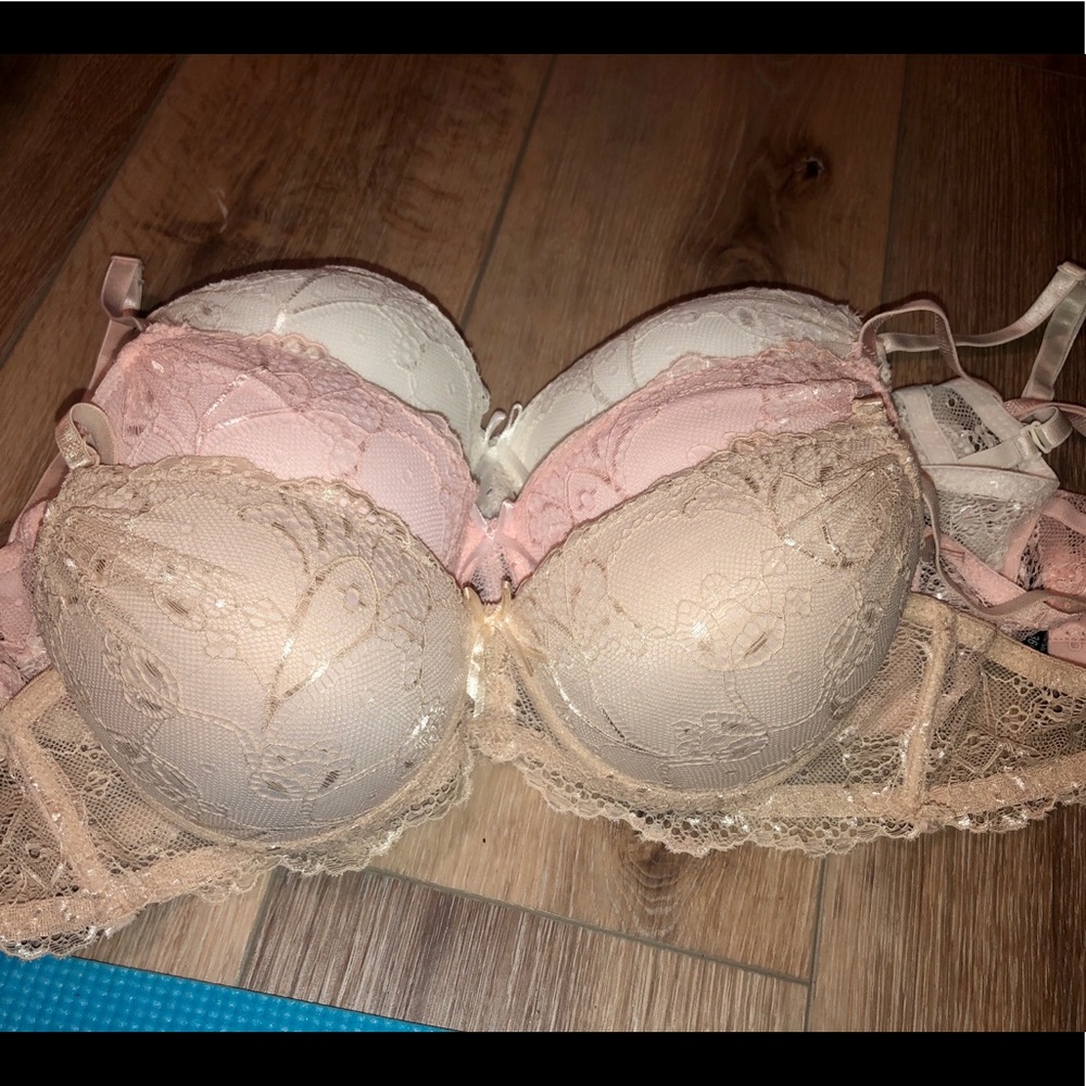 Set of bras!